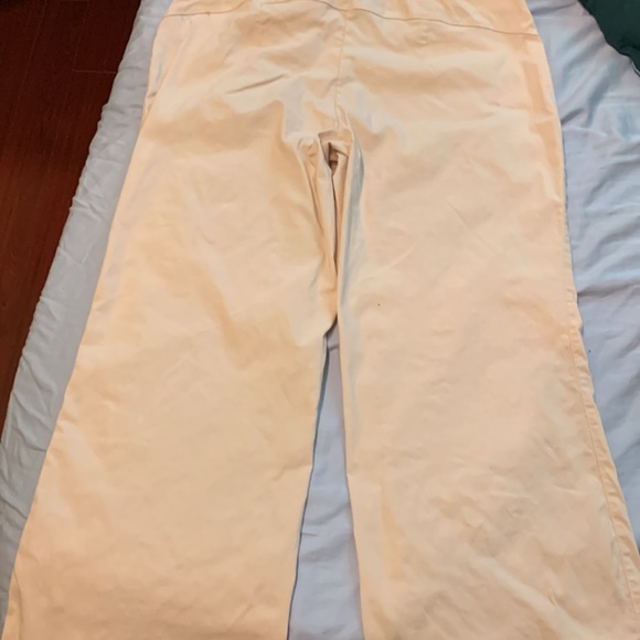 Express vintage stretch zipper front capri’s - Picture 2 of 8